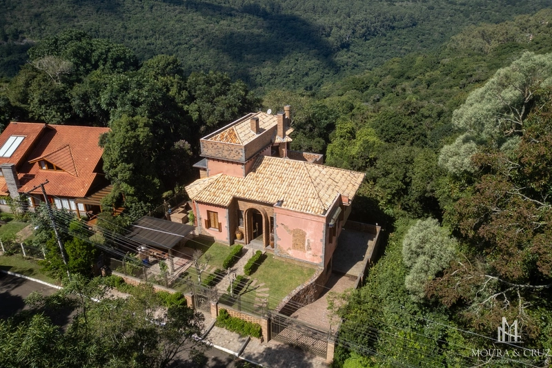 Casa 3 quartos no Condomínio Vale do Bosque em Gramado: 3ª foto da galeria de imagens do imóvel