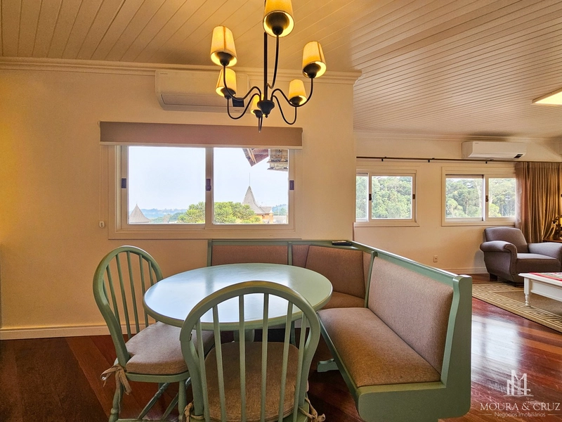 Apartamento Cobertura Duplex 3 quartos mobiliado no centro de Gramado: 14ª foto da galeria de imagens do imóvel