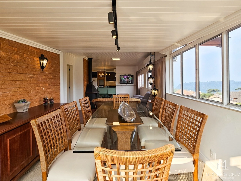 Apartamento Cobertura Duplex 3 quartos mobiliado no centro de Gramado: 16ª foto da galeria de imagens do imóvel