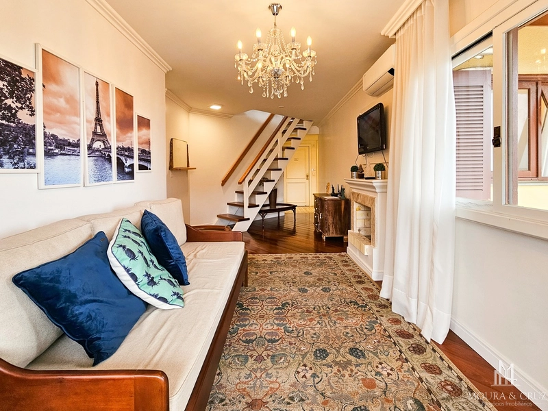 Apartamento Cobertura Duplex 3 quartos mobiliado no centro de Gramado: 2ª foto da galeria de imagens do imóvel