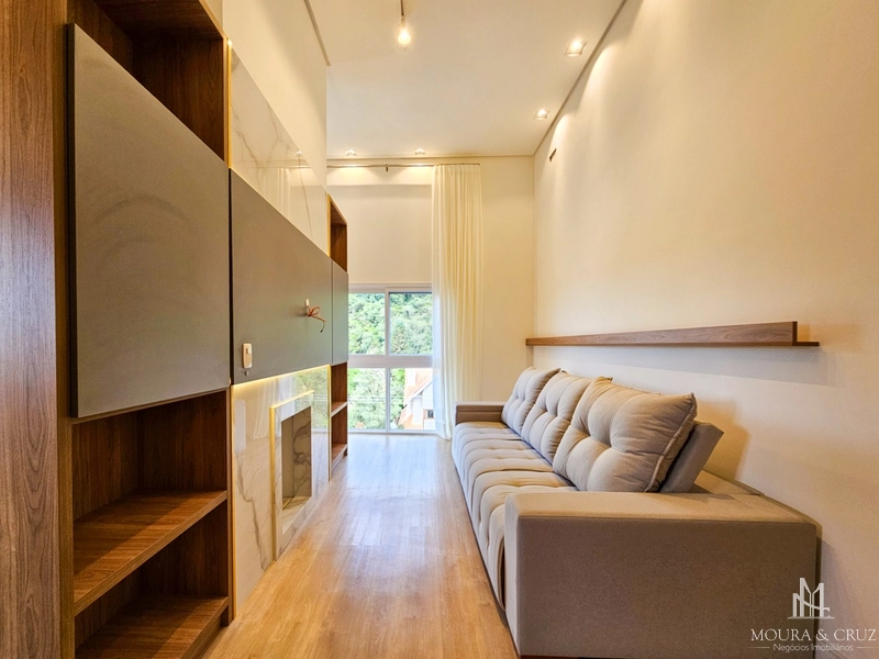 Apartamento cobertura 2 quartos mobiliado em Gramado: 2ª foto da galeria de imagens do imóvel