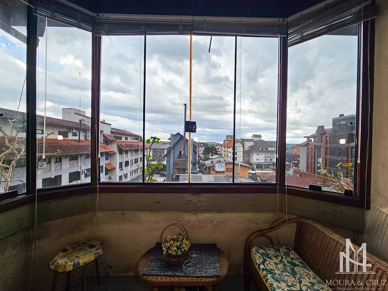 Apartamento 2 quartos mobiliado no Centro de Gramado: 2ª foto da galeria de imagens do imóvel