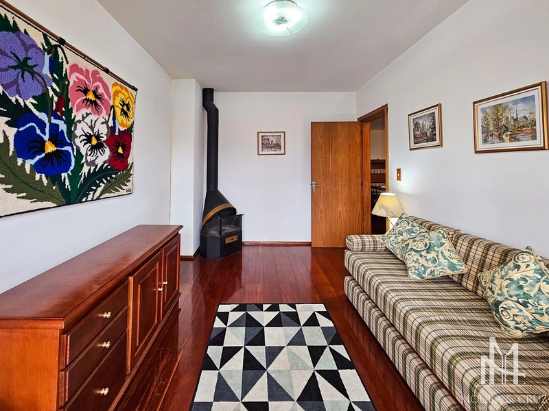 Apartamento 2 quartos mobiliado no Centro de Gramado: 3ª foto da galeria de imagens do imóvel