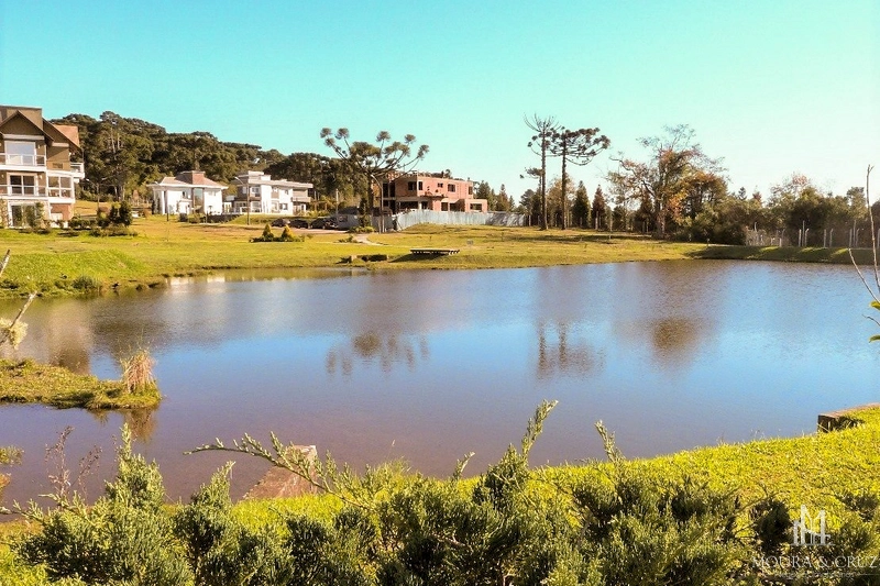 Terreno no Condomínio Altos Pinheiros em Canela: 2ª foto da galeria de imagens do imóvel