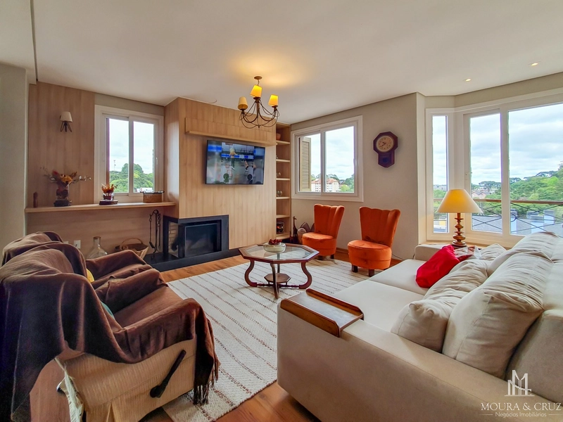 Apartamento 3 quartos mobiliado no Centro de Gramado: 3ª foto da galeria de imagens do imóvel