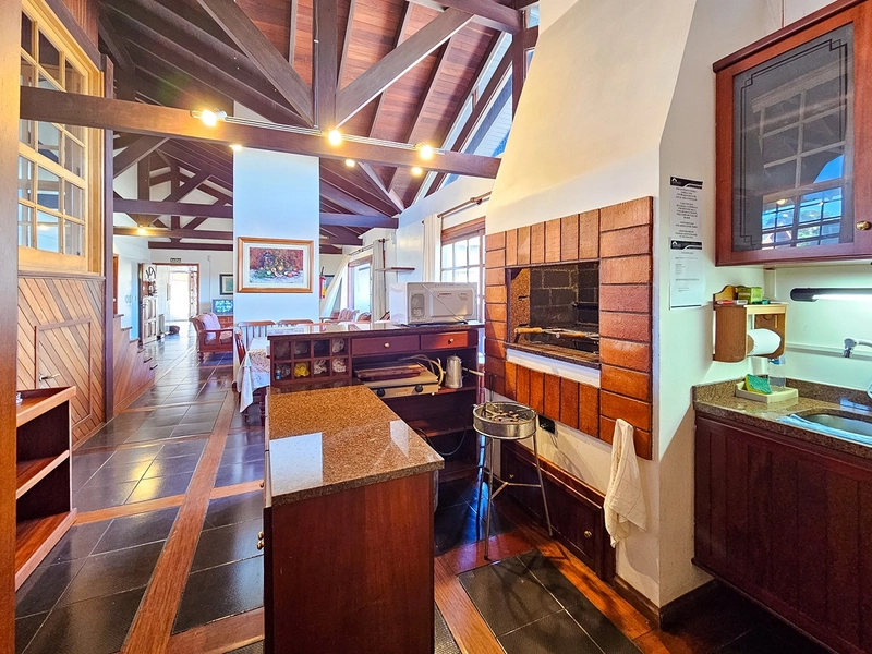 Apartamento mobiliado 2 quartos no Centro de Gramado: 33ª foto da galeria de imagens do imóvel