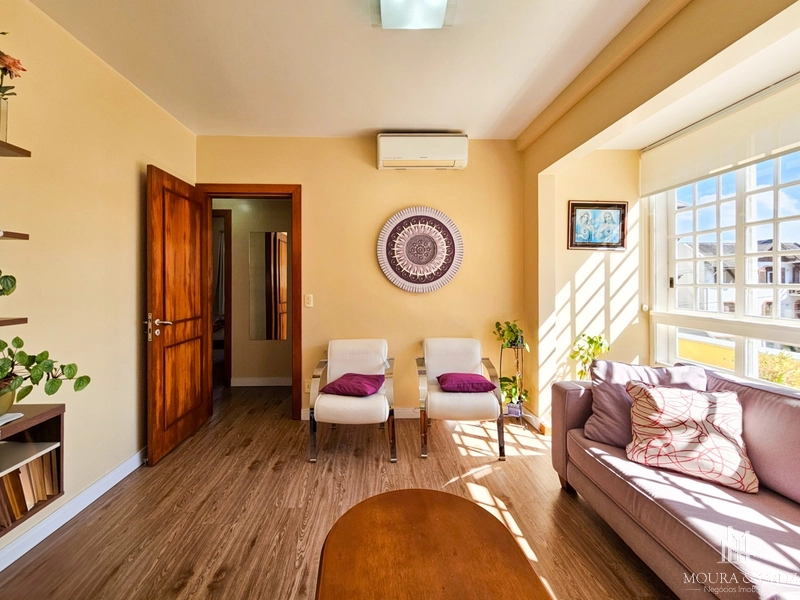 Apartamento 3 quartos mobiliado no Centro de Gramado: 2ª foto da galeria de imagens do imóvel