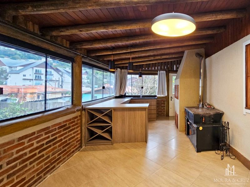 Casa com 3 quartos em Gramado: 12ª foto da galeria de imagens do imóvel