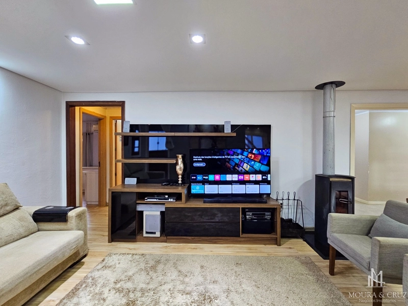 Casa com 3 quartos em Gramado: 2ª foto da galeria de imagens do imóvel