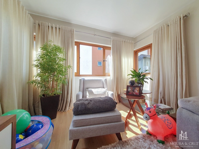 Apartamento 3 quartos mobiliado no Centro de Gramado: 3ª foto da galeria de imagens do imóvel