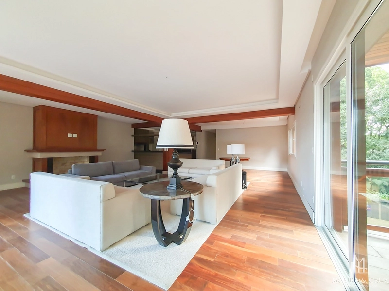 Apartamento semi mobiliado 3 suítes no Centro de Gramado: 3ª foto da galeria de imagens do imóvel