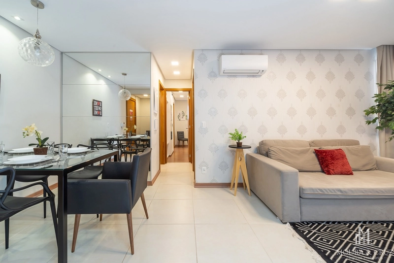 Apartamento 2 quartos mobiliado no centro de Gramado: 2ª foto da galeria de imagens do imóvel