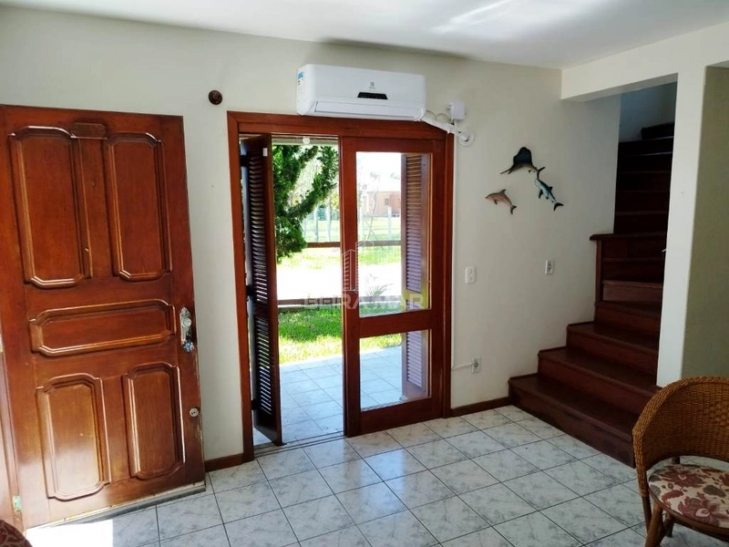 Duplex em Xangri-lá: 9ª foto da galeria de imagens do imóvel
