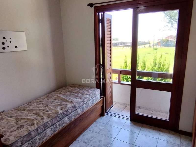 Duplex em Xangri-lá: 3ª foto da galeria de imagens do imóvel