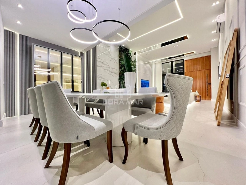 Luxuosa Casa à Venda – 243m² de Puro Conforto e Sofisticação!: 48ª foto da galeria de imagens do imóvel