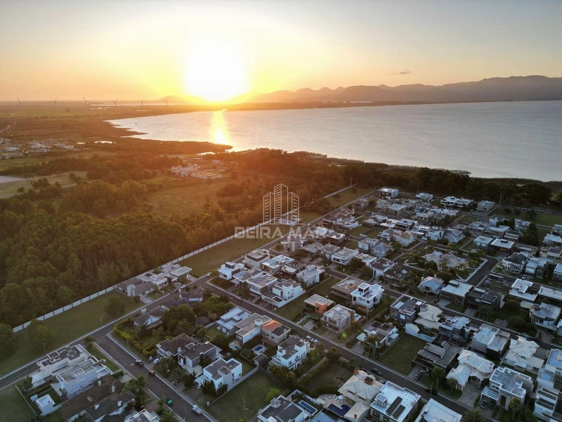 Luxuosa Casa à Venda – 243m² de Puro Conforto e Sofisticação!: 74ª foto da galeria de imagens do imóvel