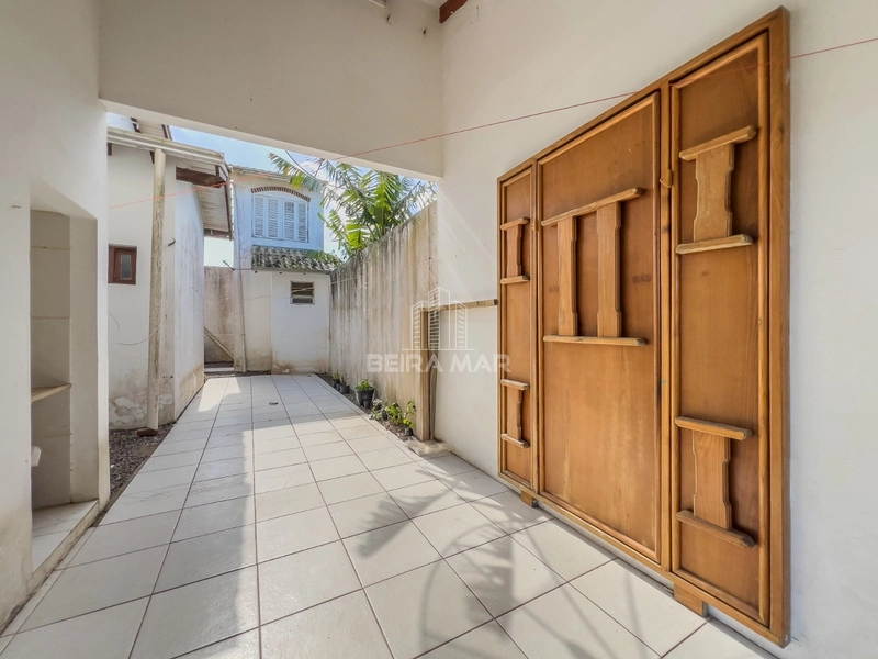 Linda Casa à Venda em Xangri-lá - Bairro Remanso: 5ª foto da galeria de imagens do imóvel
