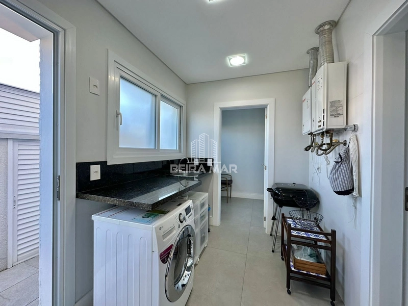 Linda casa com vista para o lago, infraestrutura completa.: 30ª foto da galeria de imagens do imóvel