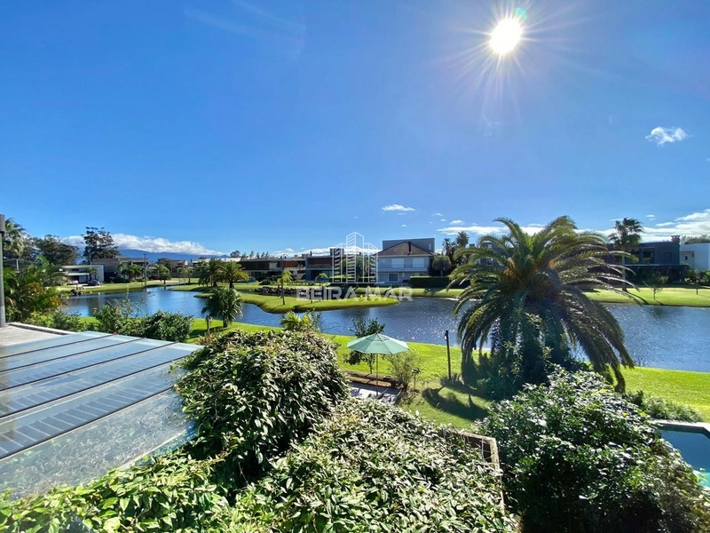 Sobrado beira lago em Condomínio.: 27ª foto da galeria de imagens do imóvel