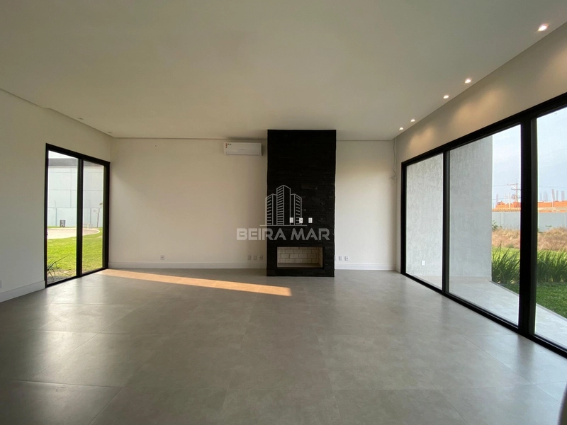 Linda Casa em Condominio Fechado: 5ª foto da galeria de imagens do imóvel