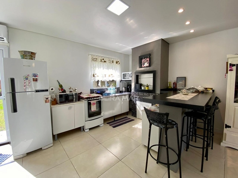 CASA COM 3DORM EM XANGRI-LÁ: 10ª foto da galeria de imagens do imóvel