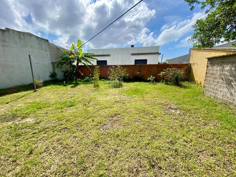 CASA COM 3DORM EM XANGRI-LÁ: 1ª foto da galeria de imagens do imóvel