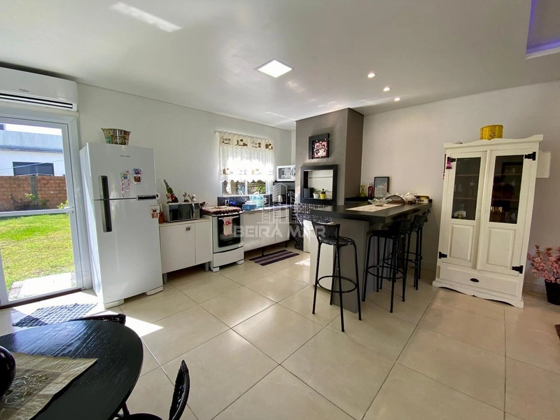CASA COM 3DORM EM XANGRI-LÁ: 9ª foto da galeria de imagens do imóvel