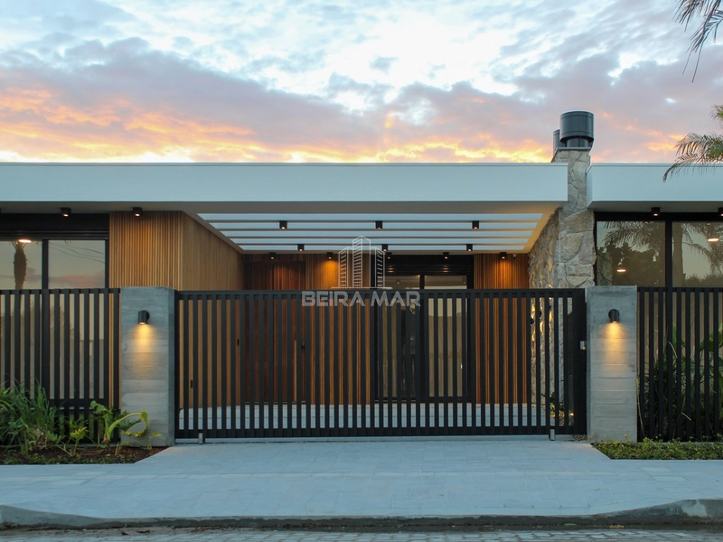 Casa nova e sofisticada em Atlântida: 8ª foto da galeria de imagens do imóvel