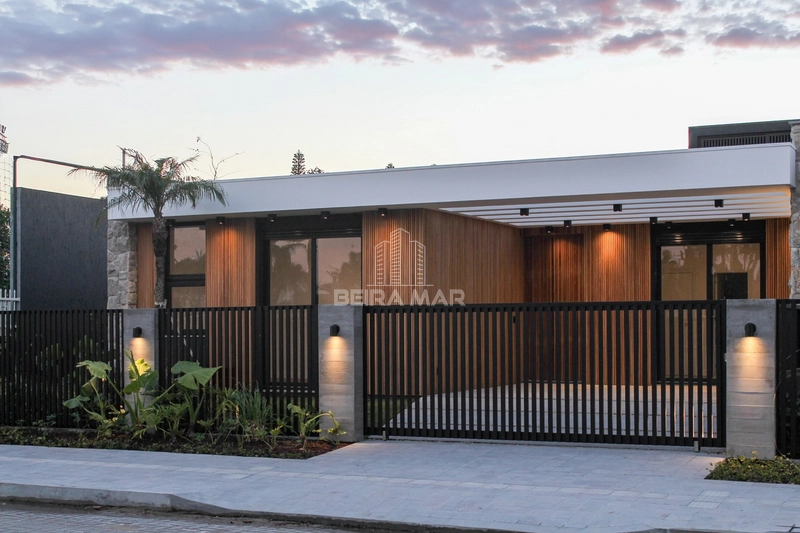 Casa nova e sofisticada em Atlântida: 11ª foto da galeria de imagens do imóvel