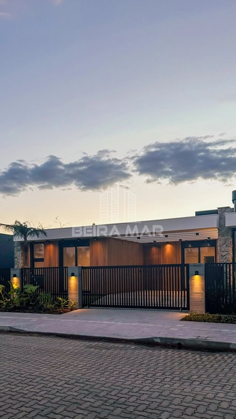 Casa nova e sofisticada em Atlântida: 21ª foto da galeria de imagens do imóvel