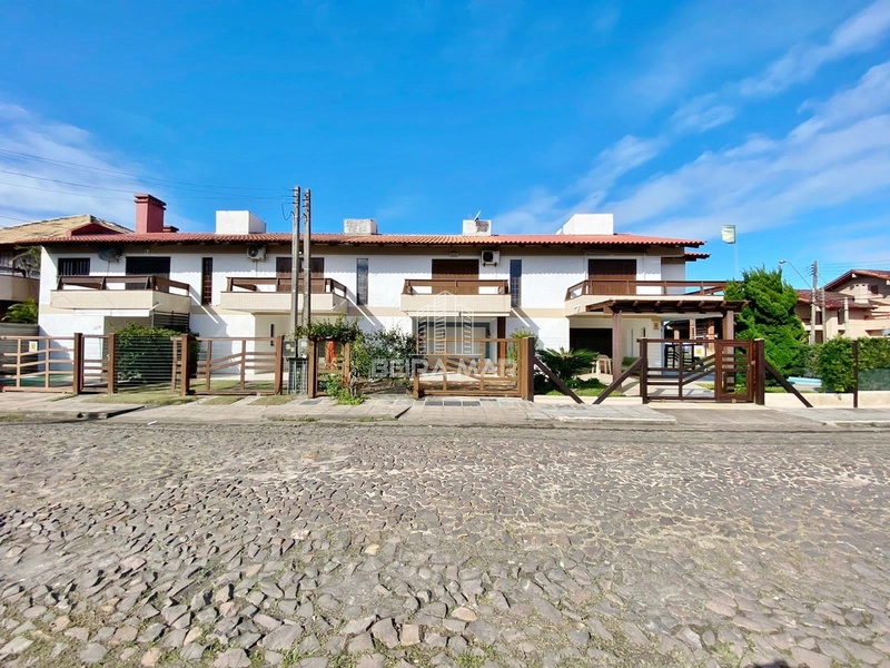 Duplex em Xangri-lá com uma ótima localização!: 1ª foto da galeria de imagens do imóvel