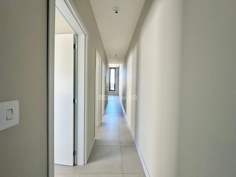 CASA À VENDA NO JARDIM BEIRA MAR, PRÓXIMO AO MAR: 7ª foto da galeria de imagens do imóvel