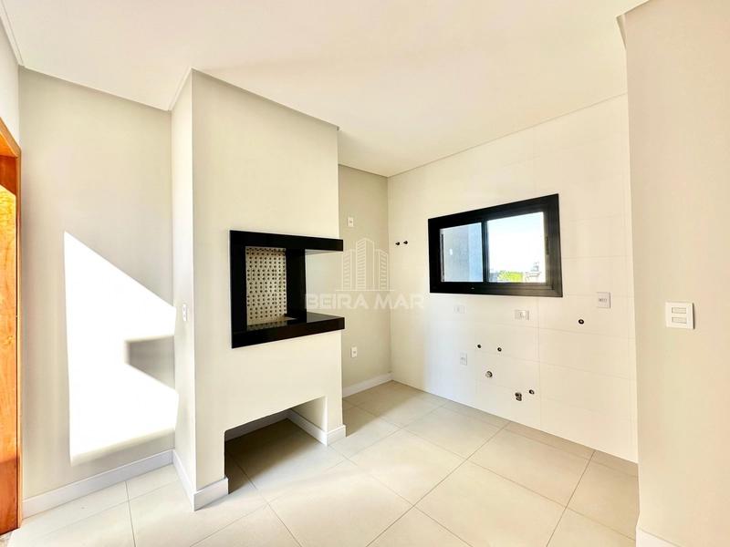 CASA À VENDA NO JARDIM BEIRA MAR, PRÓXIMO AO MAR: 8ª foto da galeria de imagens do imóvel