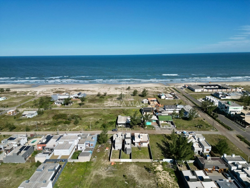 CASA À VENDA NO JARDIM BEIRA MAR, PRÓXIMO AO MAR: 13ª foto da galeria de imagens do imóvel