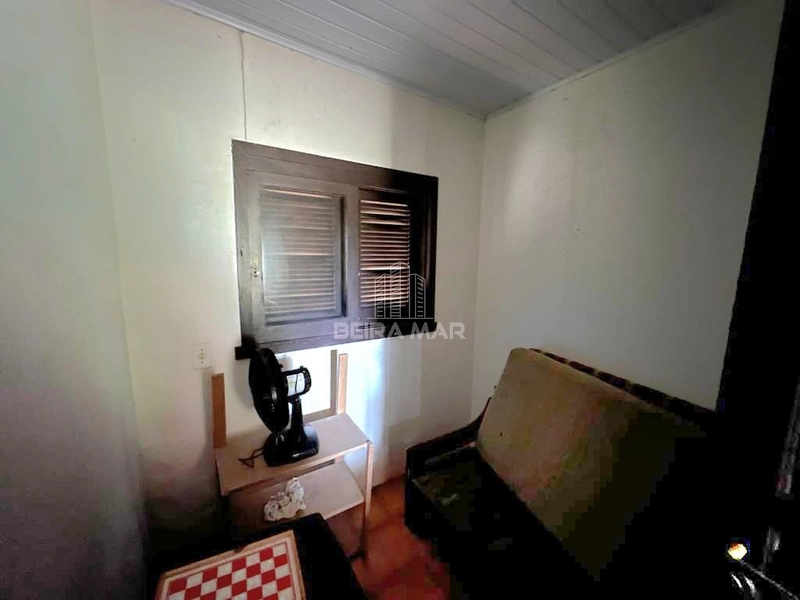 Casa térrea na área central de Atlântida: 6ª foto da galeria de imagens do imóvel