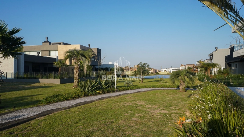 Belíssima casa térrea no Condomínio Riviera!: 43ª foto da galeria de imagens do imóvel