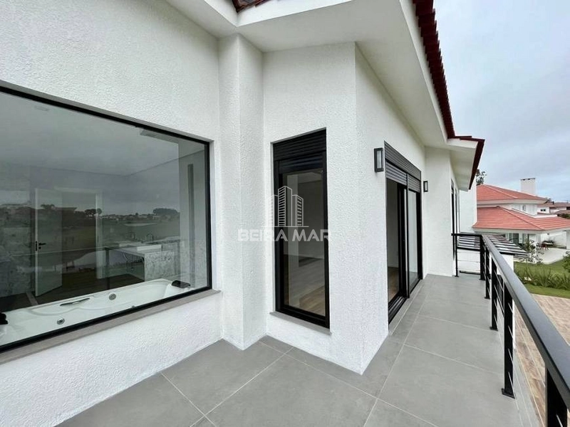 Sobrado Green Village a beira lago: 3ª foto da galeria de imagens do imóvel