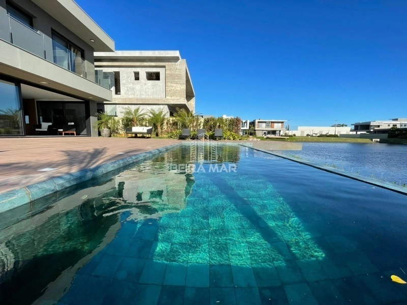 Contemporâneo sobrado beira lago no Condomínio Sense, em Xangri-lá!: 9ª foto da galeria de imagens do imóvel