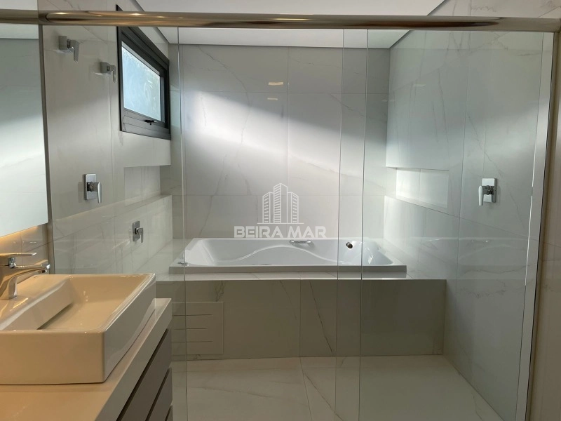 Contemporâneo sobrado beira lago no Condomínio Sense, em Xangri-lá!: 18ª foto da galeria de imagens do imóvel