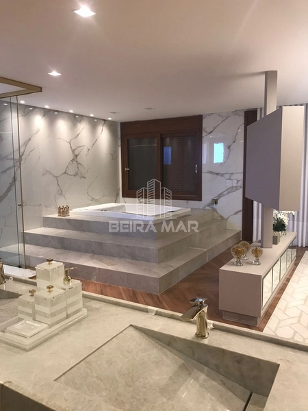 Casa de Alto Padrão no condomínio Velas da Marina: 2ª foto da galeria de imagens do imóvel