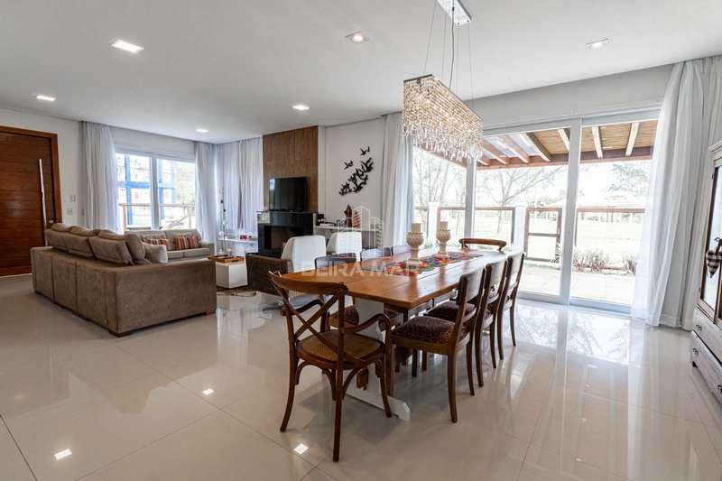 Casa em ótima localização em Atlântida: 13ª foto da galeria de imagens do imóvel