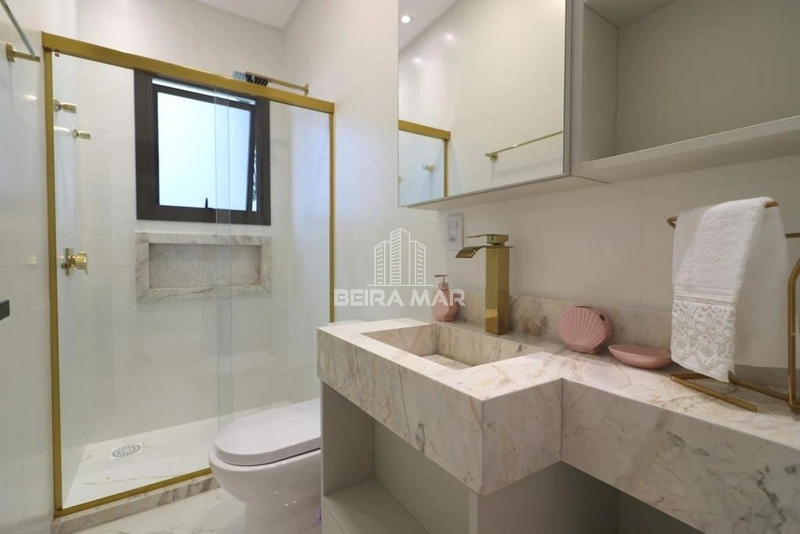 Encante-se com esta incrível casa a beira -lago!: 9ª foto da galeria de imagens do imóvel