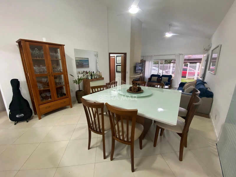 Casa à Venda em Xangri-Lá – Próxima ao Mar e Completa para o Seu Confo: 14ª foto da galeria de imagens do imóvel