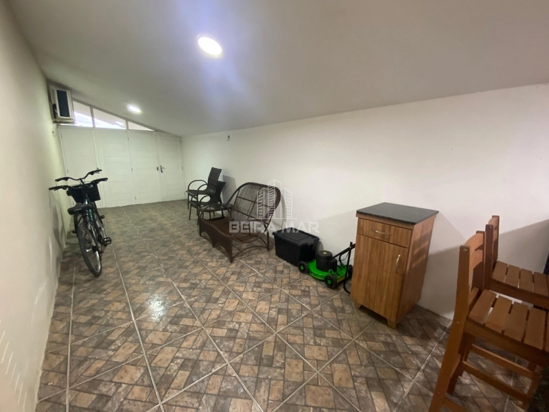 Casa à Venda em Xangri-Lá – Próxima ao Mar e Completa para o Seu Confo: 1ª foto da galeria de imagens do imóvel