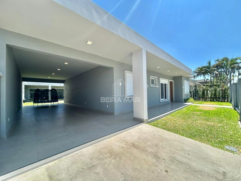 Linda Casa à Venda em Atlântida, Xangri-Lá.: 5ª foto da galeria de imagens do imóvel
