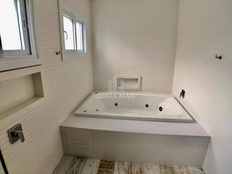 CASA DE LUXO À VENDA NO CONDOMÍNIO LA PLAGE: 14ª foto da galeria de imagens do imóvel