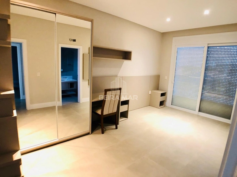 CASA DE LUXO À VENDA NO CONDOMÍNIO LA PLAGE: 10ª foto da galeria de imagens do imóvel