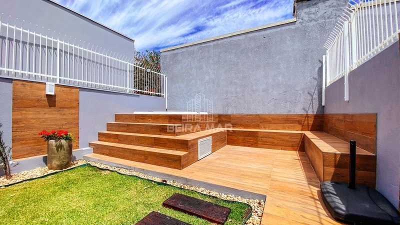 Duplex frente leste totalmente mobiliado e somente 2 quadras do mar!: 9ª foto da galeria de imagens do imóvel