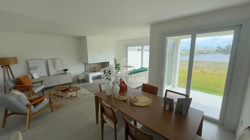 Casa em Condomínio Beira lago: 1ª foto da galeria de imagens do imóvel