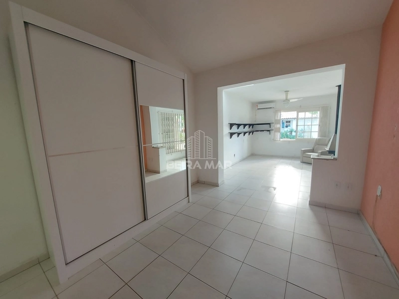 Casa de laje em 02 terrenos no coração de Atlântida.: 16ª foto da galeria de imagens do imóvel